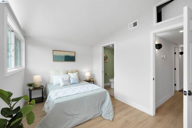 27830 Miami Ave, Hayward, CA 94545