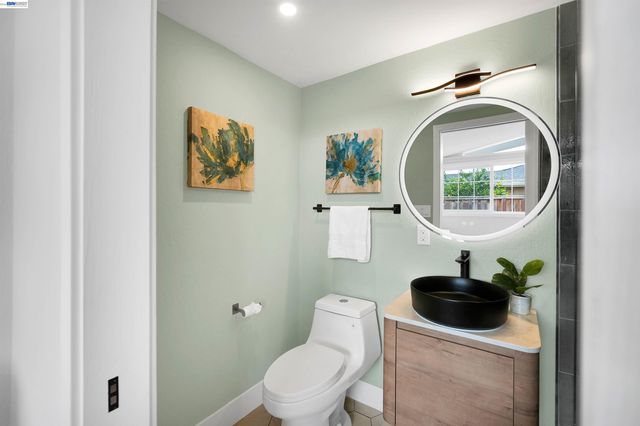 27830 Miami Ave, Hayward, CA 94545