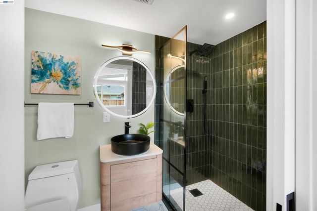 27830 Miami Ave, Hayward, CA 94545