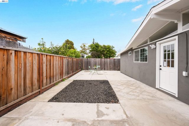 27830 Miami Ave, Hayward, CA 94545