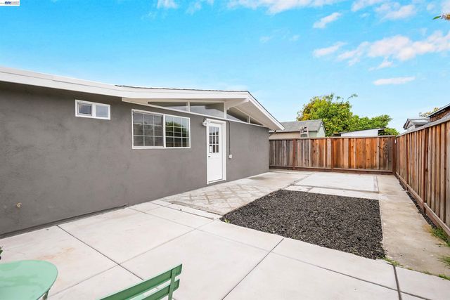 27830 Miami Ave, Hayward, CA 94545