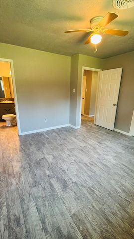 519 Magnolia Avenue, Crosby, TX 77532