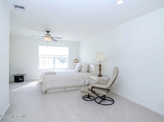 16 Tryall Boulevard, Monroe, NJ 08831
