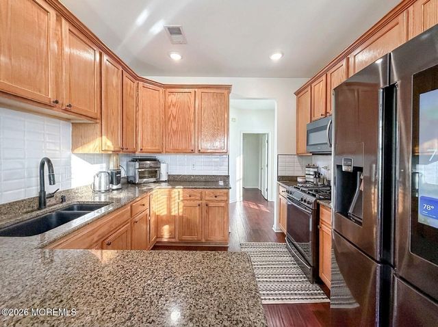16 Tryall Boulevard, Monroe, NJ 08831