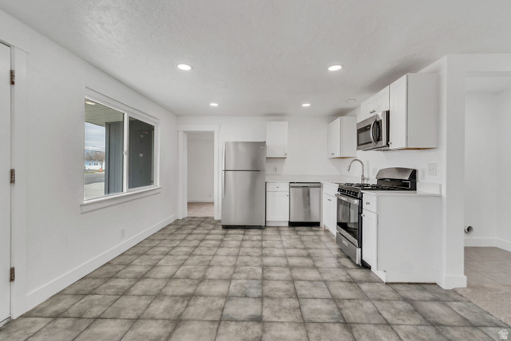 2041 W 3100 S, West Valley City, UT 84119