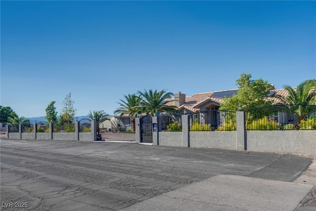 3580 West Ford Avenue, Las Vegas, NV 89139