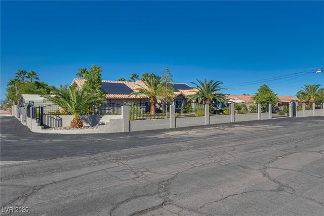 3580 West Ford Avenue, Las Vegas, NV 89139