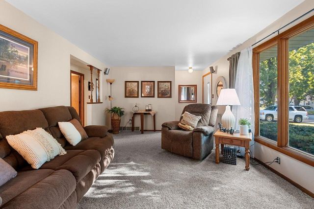 1110 MICHALINE DRIVE, Green Bay, WI 54304