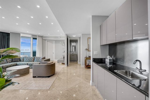 18101 Collins Avenue 3409, Sunny Isles Beach, FL 33160