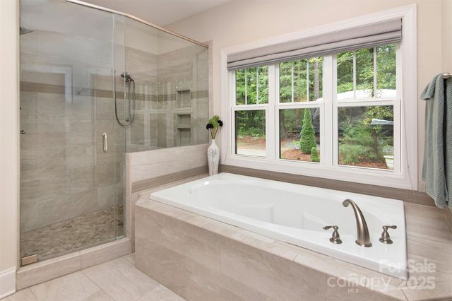 4114 Whispering Oaks Drive, Charlotte, NC 28213