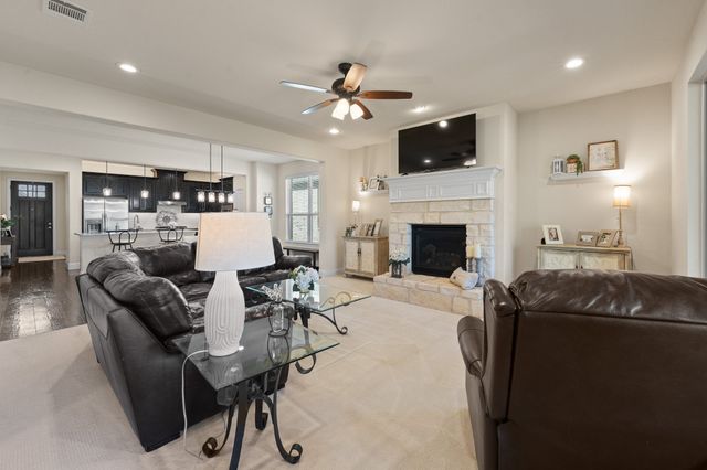 15532 Pioneer Bluff Trail, Fort Worth, TX 76262