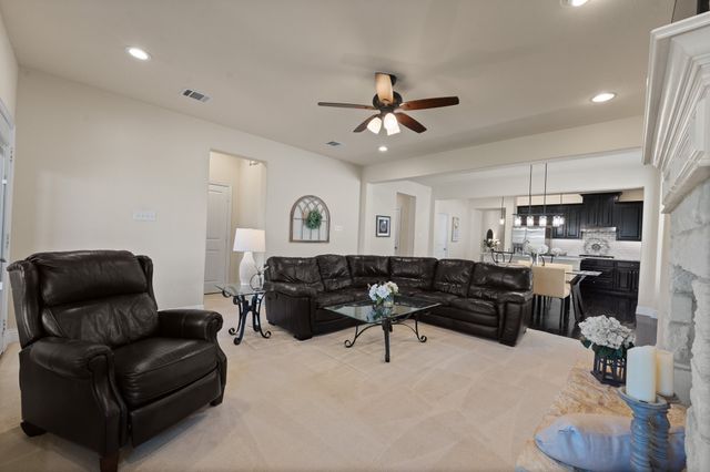 15532 Pioneer Bluff Trail, Fort Worth, TX 76262