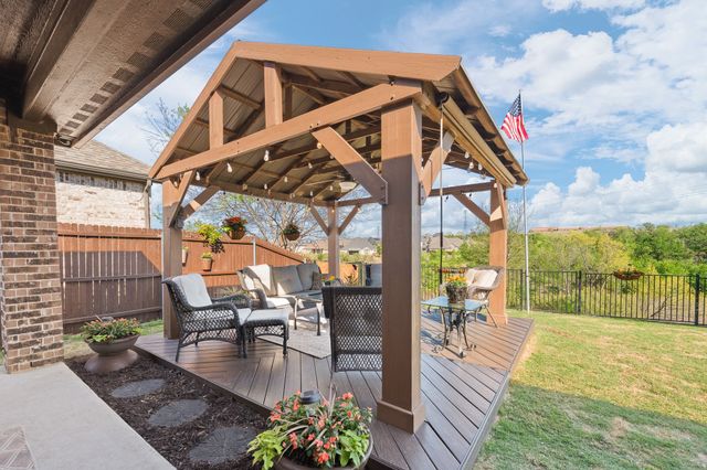 15532 Pioneer Bluff Trail, Fort Worth, TX 76262