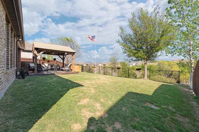 15532 Pioneer Bluff Trail, Fort Worth, TX 76262