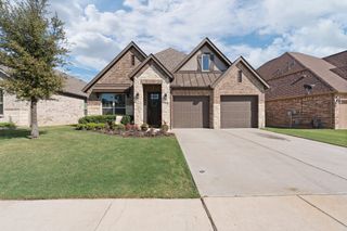 15532 Pioneer Bluff Trail, Fort Worth, TX 76262