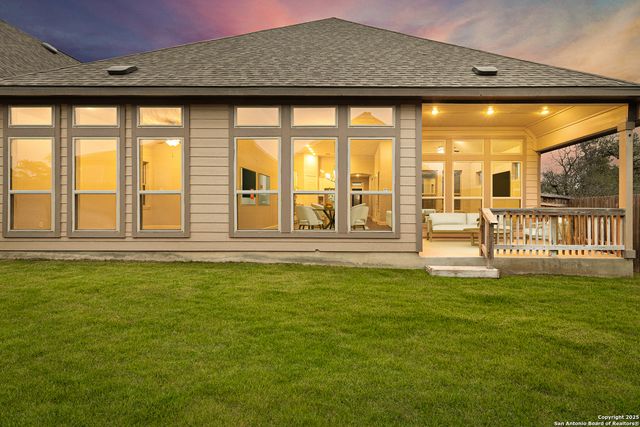 176 Burning Star, Castroville, TX 78009