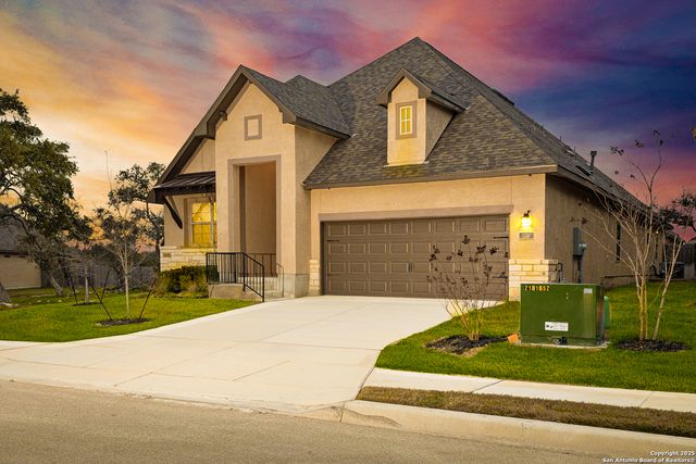 176 Burning Star, Castroville, TX 78009