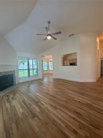 4527 Wescott Drive, Grand Prairie, TX 75052
