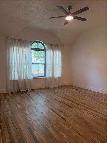 4527 Wescott Drive, Grand Prairie, TX 75052