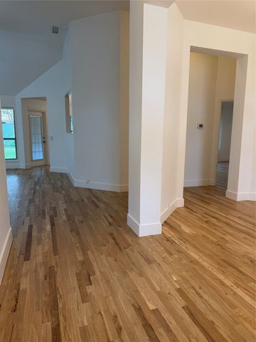 4527 Wescott Drive, Grand Prairie, TX 75052
