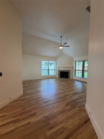 4527 Wescott Drive, Grand Prairie, TX 75052