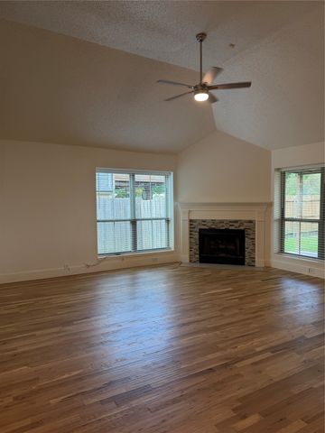 4527 Wescott Drive, Grand Prairie, TX 75052