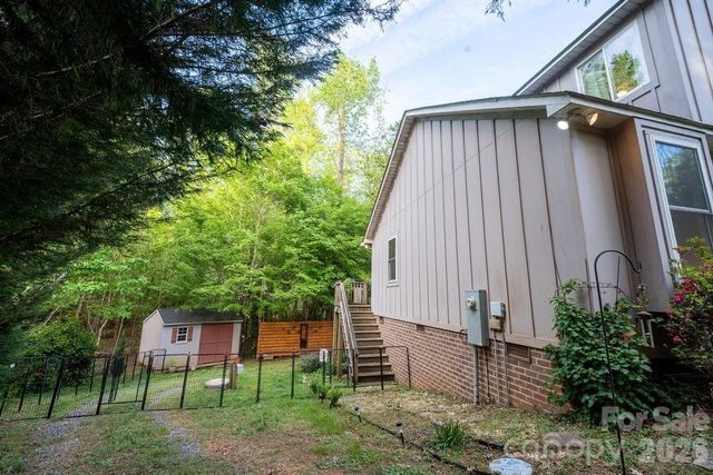 138 Uwharrie Court, Mount Gilead, NC 27306