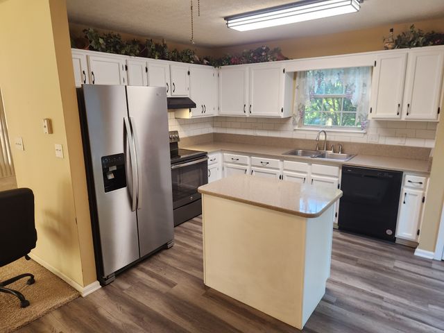 951 Belvedere Dr, Gallatin, TN 37066