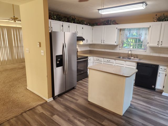 951 Belvedere Dr, Gallatin, TN 37066