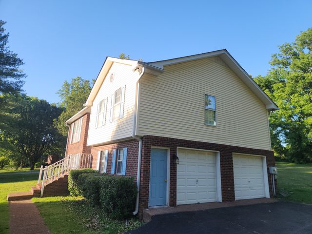 951 Belvedere Dr, Gallatin, TN 37066
