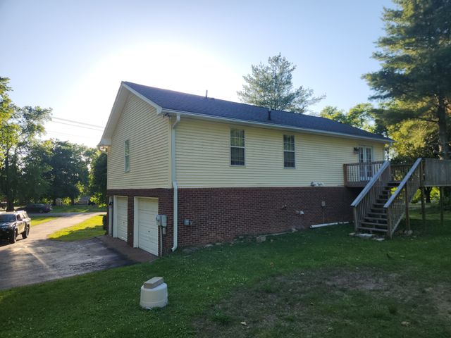 951 Belvedere Dr, Gallatin, TN 37066
