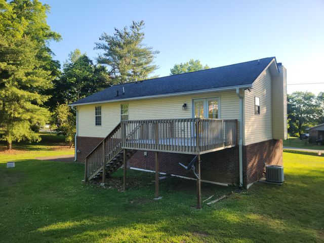 951 Belvedere Dr, Gallatin, TN 37066