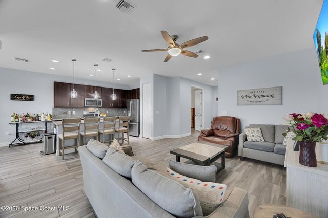 12127 SW Jasper Lake Way, Port St. Lucie, FL 34987