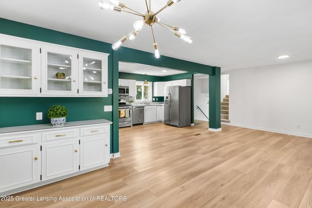 1516 Elmwood Road, Lansing, MI 48917