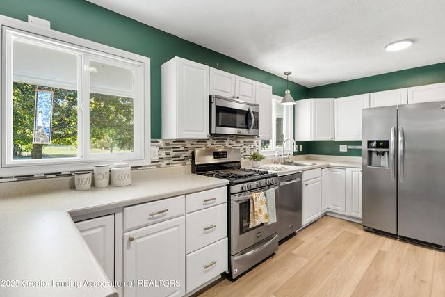 1516 Elmwood Road, Lansing, MI 48917