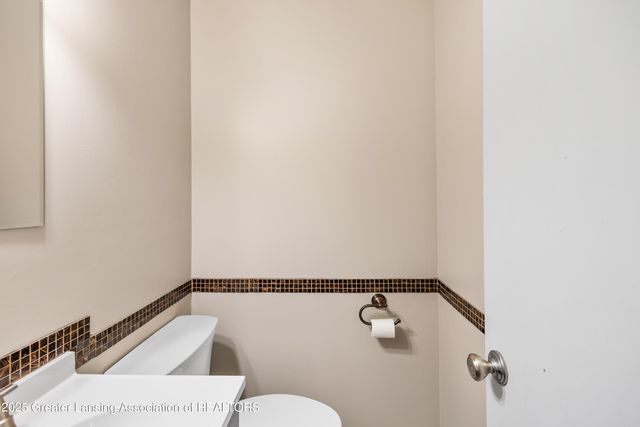 1516 Elmwood Road, Lansing, MI 48917