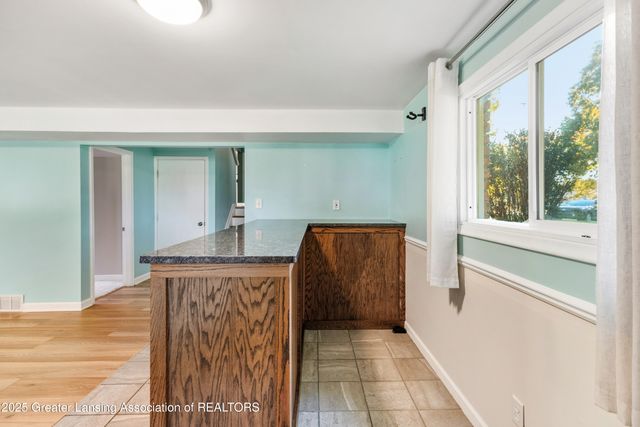 1516 Elmwood Road, Lansing, MI 48917