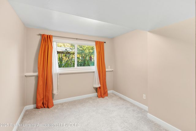 1516 Elmwood Road, Lansing, MI 48917