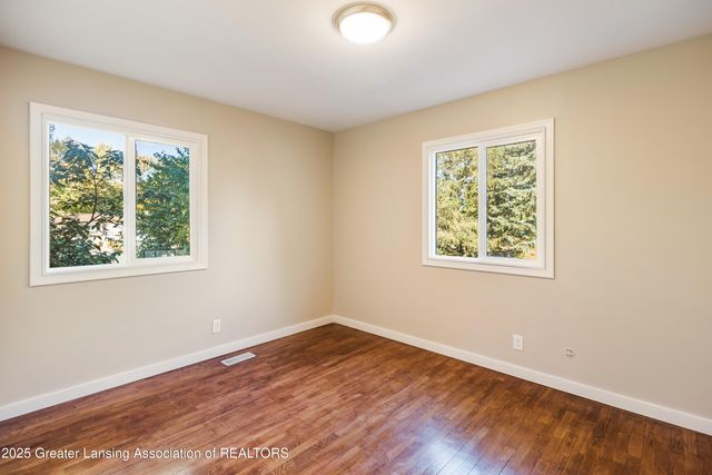 1516 Elmwood Road, Lansing, MI 48917