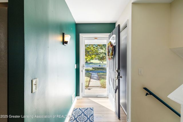 1516 Elmwood Road, Lansing, MI 48917