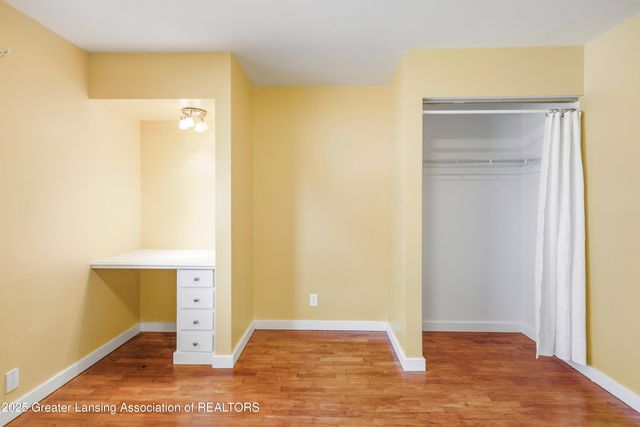 1516 Elmwood Road, Lansing, MI 48917