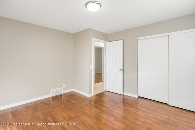 1516 Elmwood Road, Lansing, MI 48917