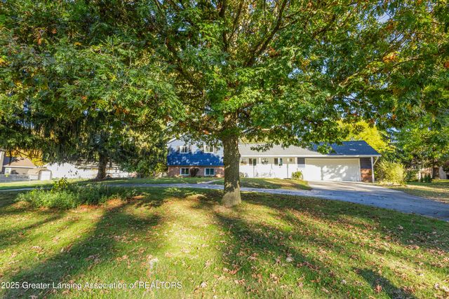 1516 Elmwood Road, Lansing, MI 48917