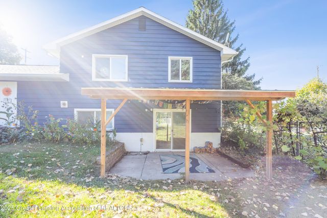 1516 Elmwood Road, Lansing, MI 48917