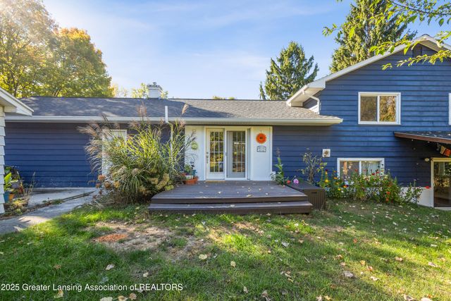 1516 Elmwood Road, Lansing, MI 48917