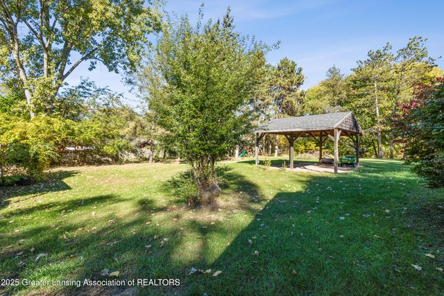 1516 Elmwood Road, Lansing, MI 48917