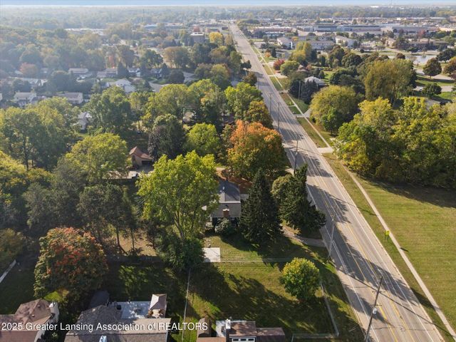 1516 Elmwood Road, Lansing, MI 48917