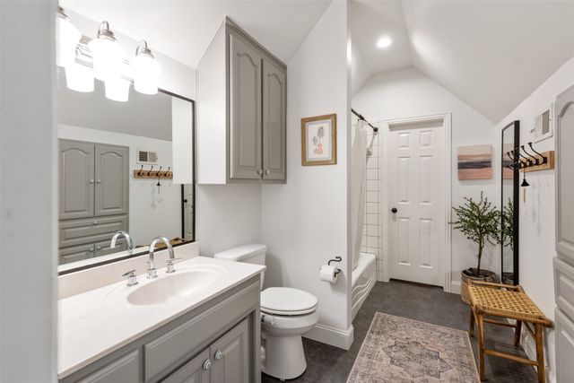 200 Shadow Wood Drive, Argyle, TX 76226