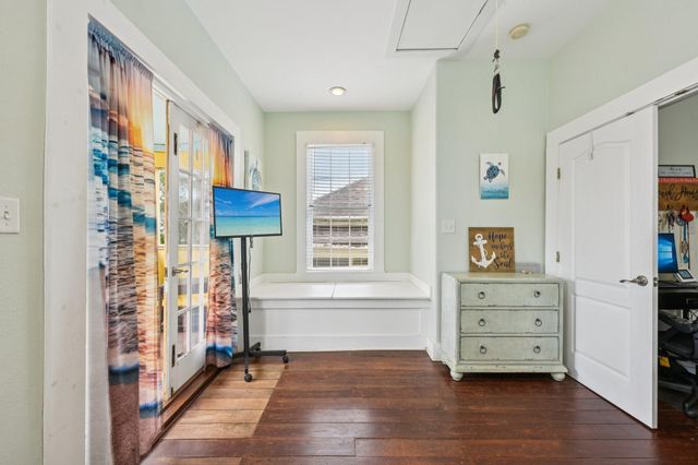 2024 Ursuline Street, Galveston, TX 77550