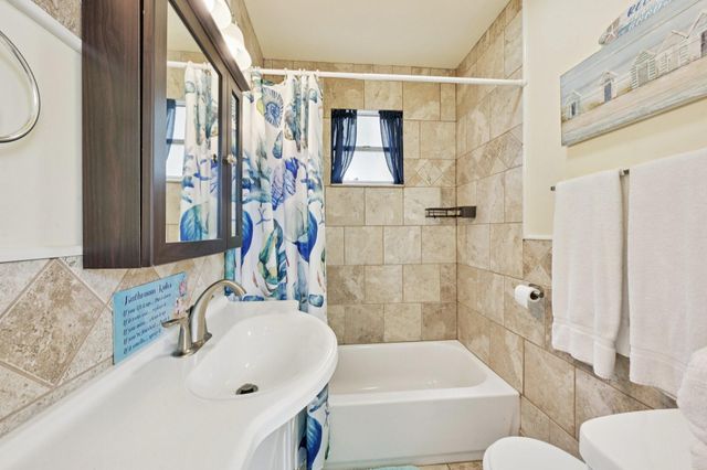 2024 Ursuline Street, Galveston, TX 77550